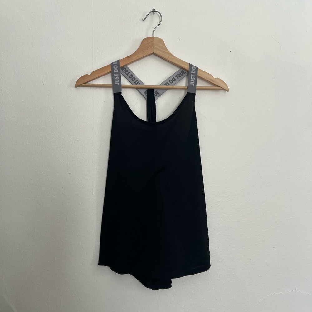 Nike Dri-FIT Women’s Elastika Tank in Black | Used | S